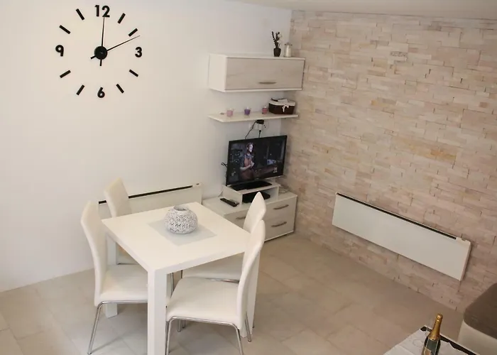 Bombon Apartman Selce